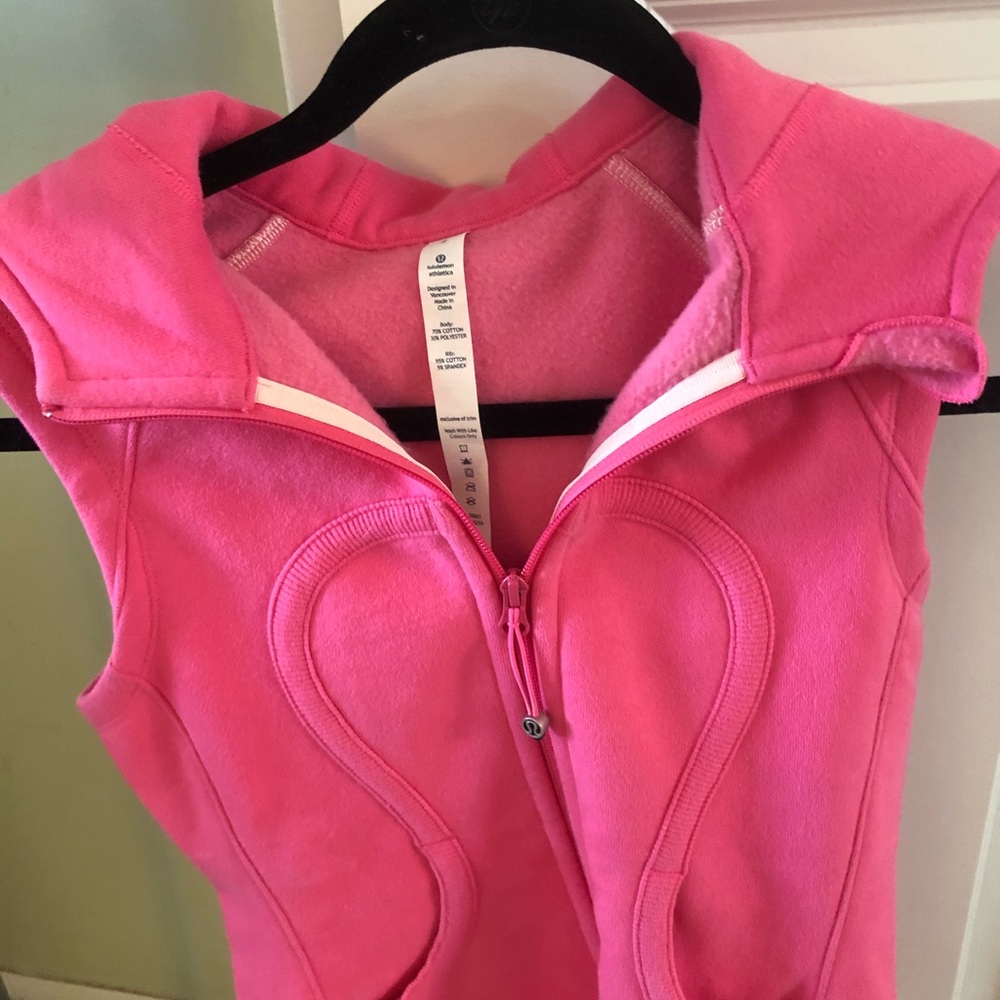 Lulu lemon pink vest